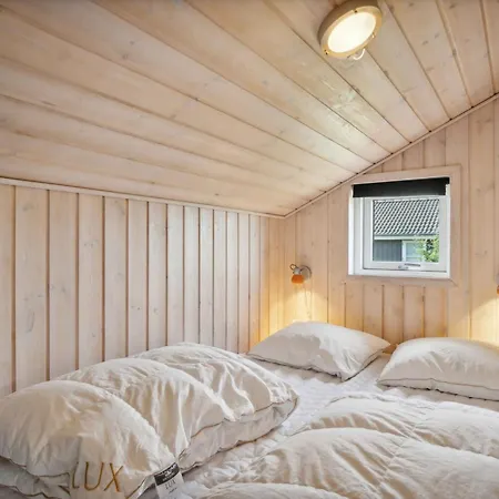Lovely Summer House In Casa de Férias *