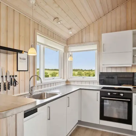 Lovely Summer House In Hébergement de vacances *